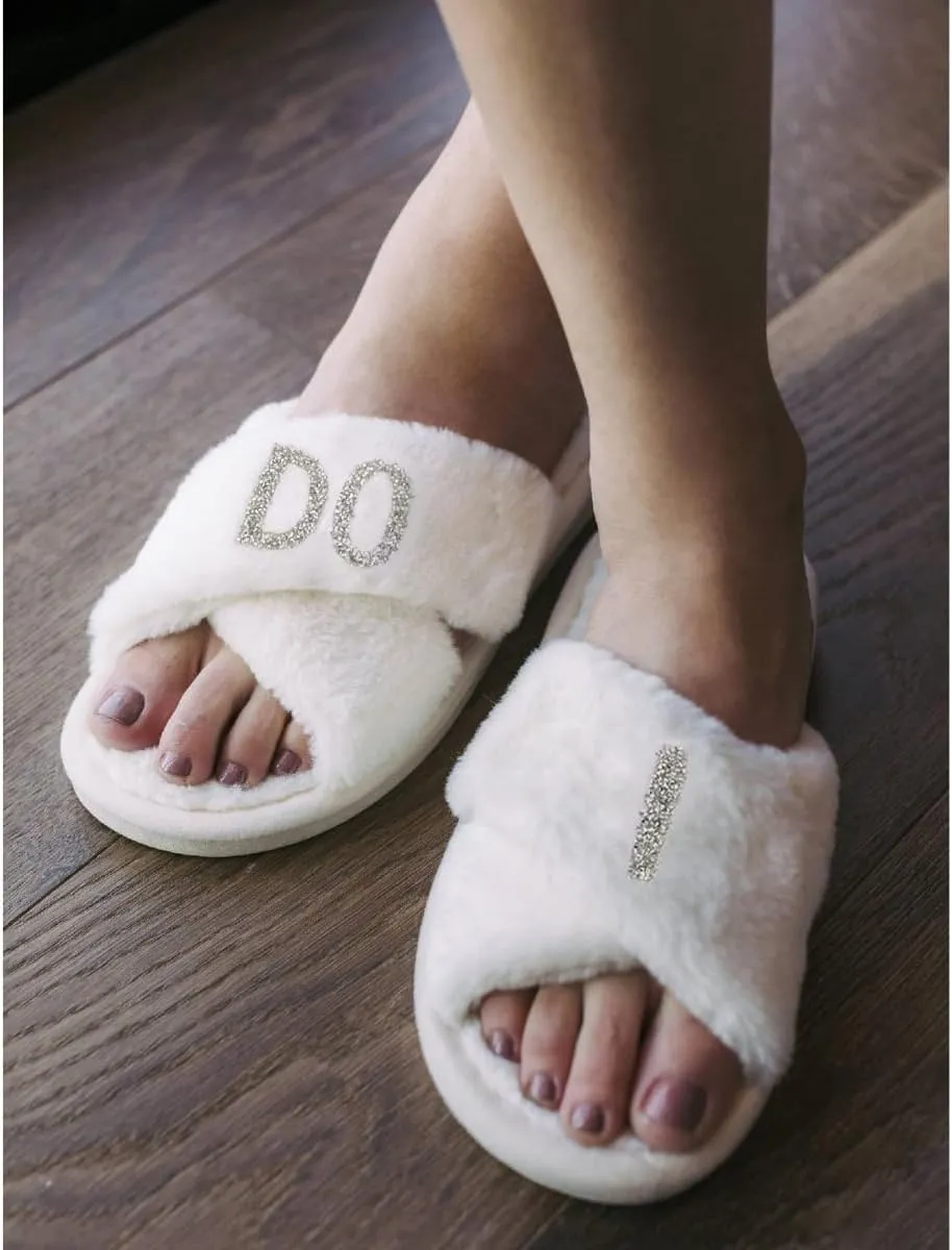 Bride Gifts – Cozy White Fur Bride Slippers and Pink Bridesmaid Slippers for Bridal Shower, Bachelorette Party, Engagement Party, Wedding Day