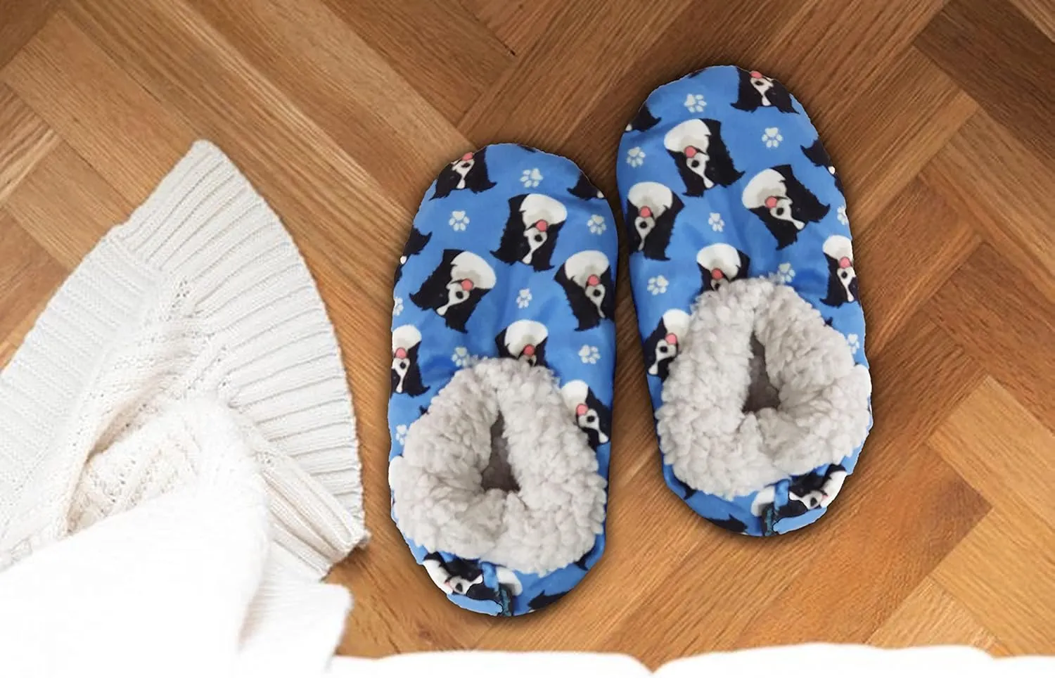 Chihuahua Super Soft Womens Slippers - One Size Fits Most - Cozy House Slippers - Non Skid Bottom - perfect for Chihuahua gifts