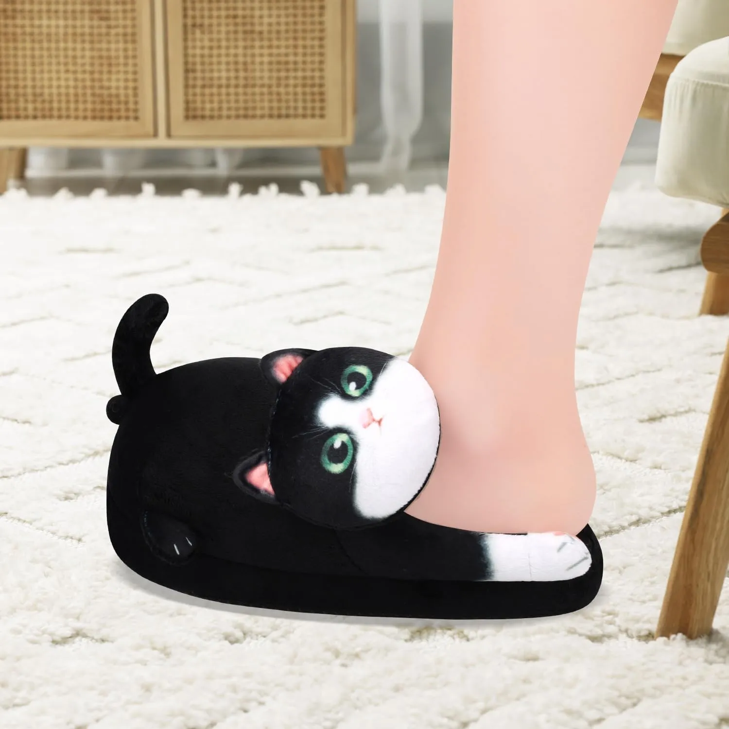 Cute Fuzzy Cat Slippers for Women Indoor and Outdoor, Funny Animal Winter Warm Memory Foam House Slippers, Gifts for Women and Cat lovers