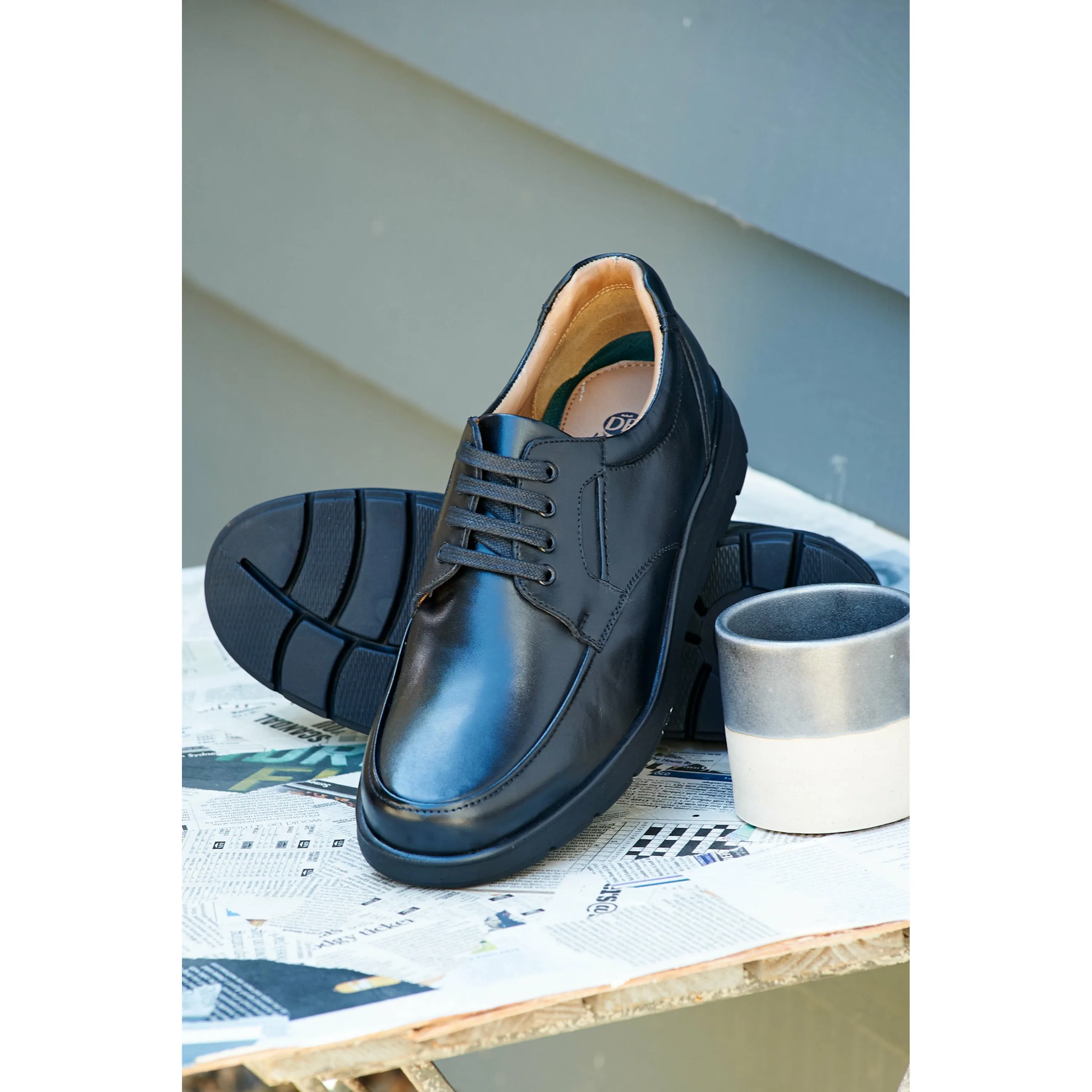 Easy B Congo - Men's Wide Fit Lace Shoe in Black