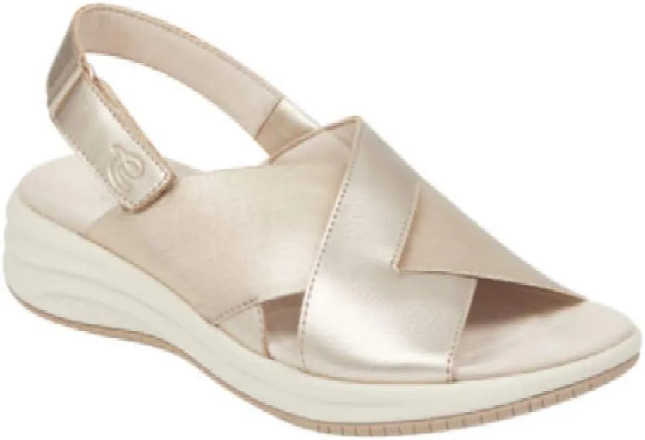 Easy Spirit Womens Daimiel Flat Sandals (9.5, Gold)