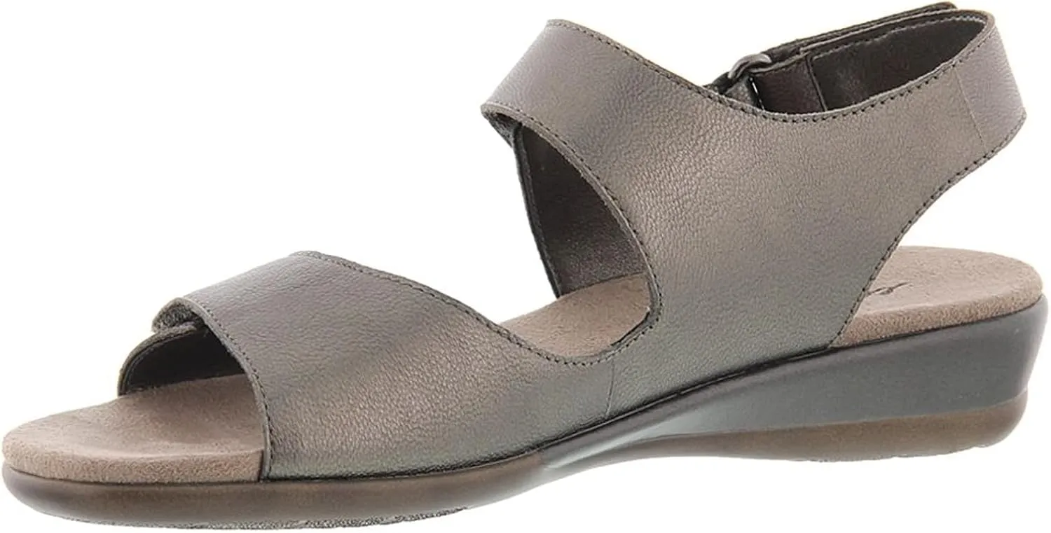 Easy Spirit Women's Hartwell Flat Sandal