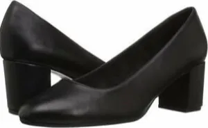 Easy Street Proper Women's Pumps