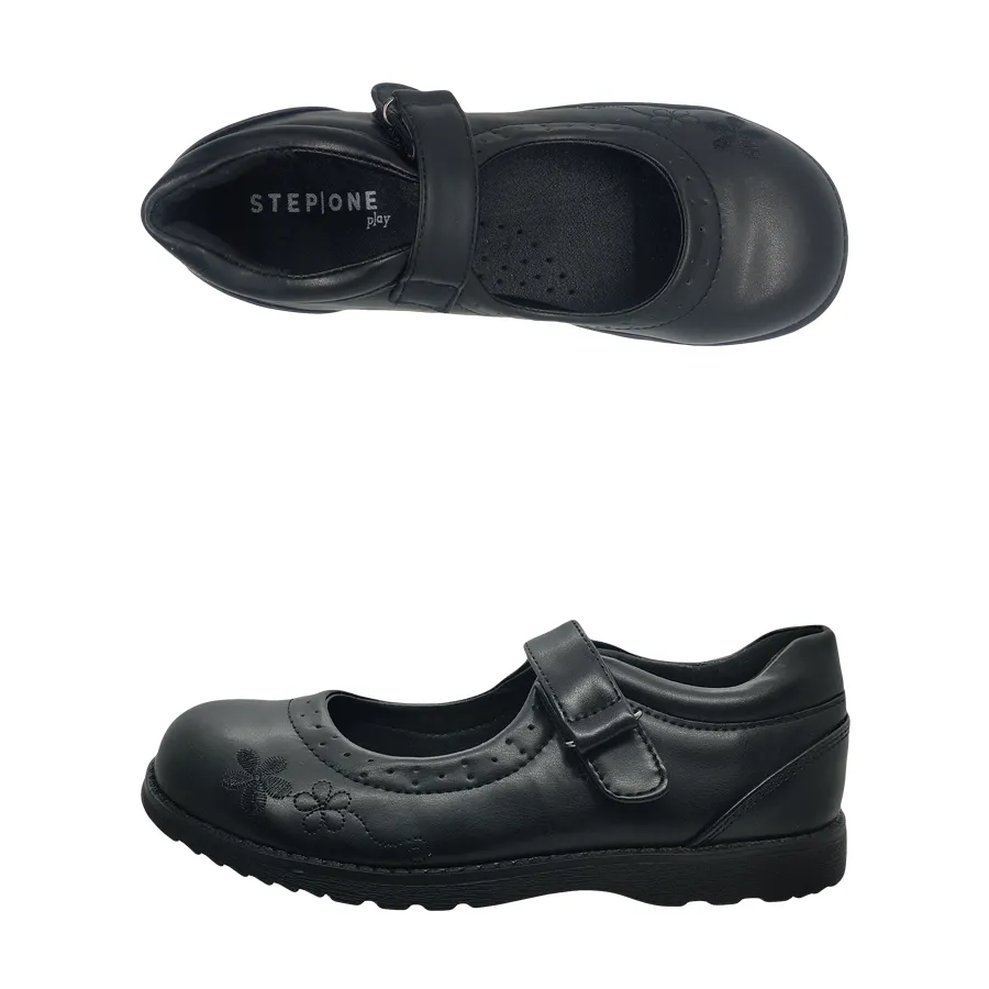 Girl's Daphne Shoe
