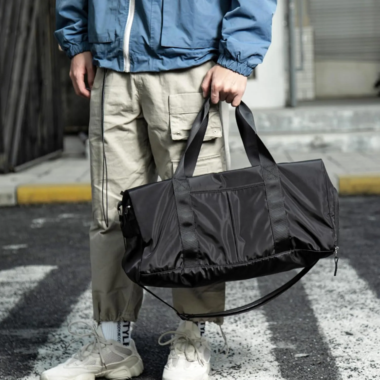 Gym Bag Waterproof Shoe Compartment Travel Duffel Bag Overnight Weekend Personalized Sports Bag Black for Men and Women