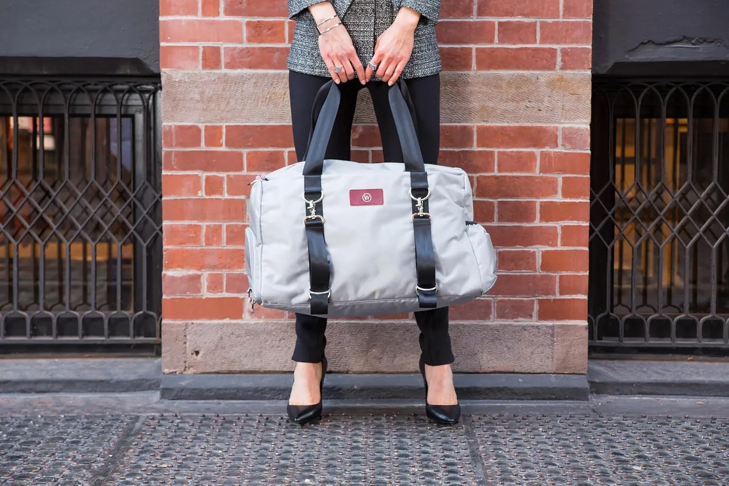 Gym Duffel Bag for Men or Women – Bag with Shoe, Laptop & Wet Compartment - Perfect Sports or Workout Shoulder Bag with Multiple Compartments – CrossFit, Yoga, Boxing - THE LUXX