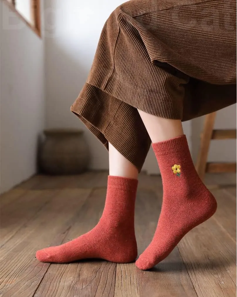 IIG Cute Warm Wool Socks for Women Super Cozy Thick Crew Winter Socks Gifts, 5 Pairs
