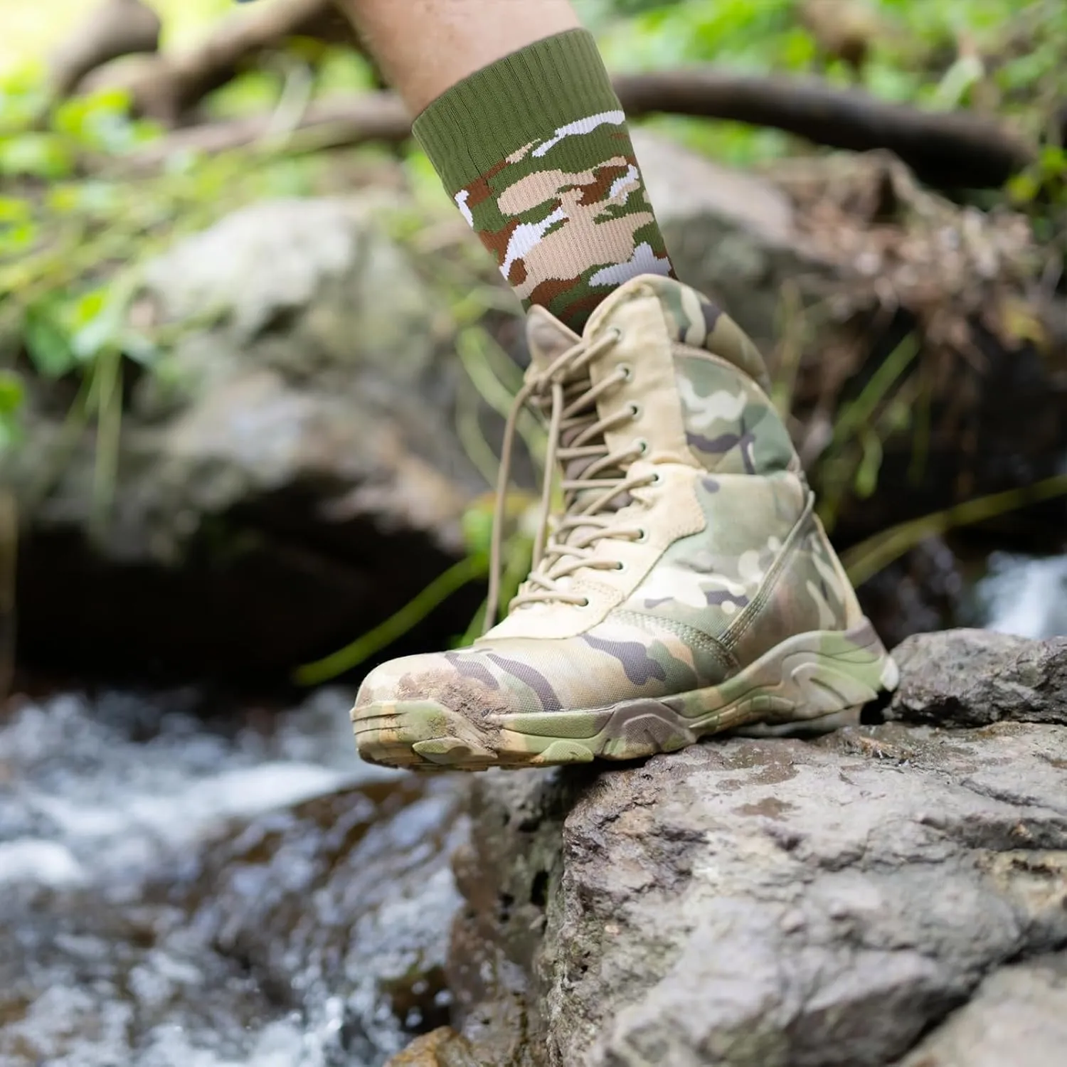 Jeyiour 2 Pairs Waterproof Socks Unisex Waterproof Breathable Outdoor Skiing Hiking Wading Fishing Socks for Men Women