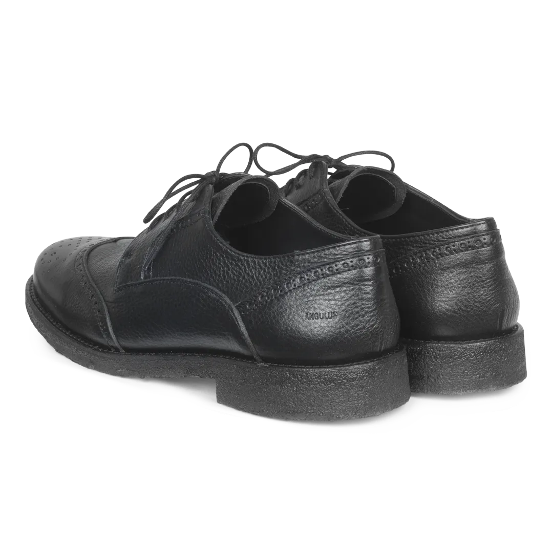 Lace-up shoe with hole pattern