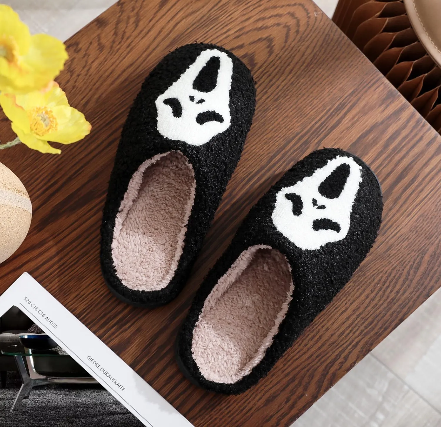 LELEBEAR Scream Ghostface Slippers, Ghost Face Slippers, Spooky Slides for Women Men, Fluffy Cozy Indoor Outdoor House Shoes