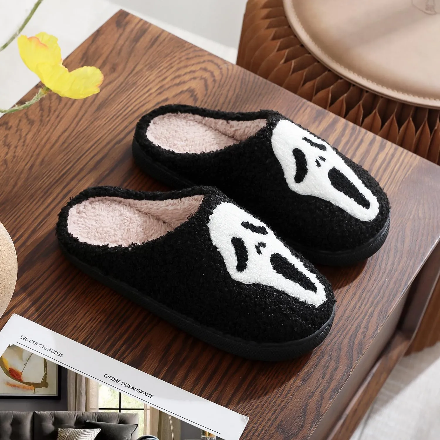 LELEBEAR Scream Ghostface Slippers, Ghost Face Slippers, Spooky Slides for Women Men, Fluffy Cozy Indoor Outdoor House Shoes