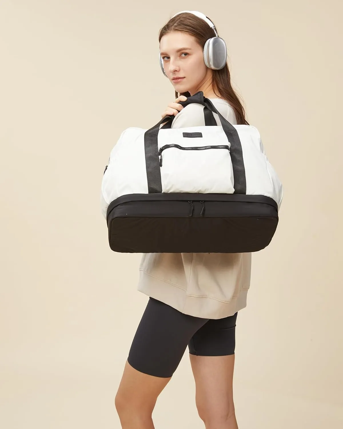 LOVEVOOK Weekender Bags for Women, Gym Bag with Shoe Compartment, Travel Duffel Bags with Toiletry Bag, Personal Item Tote Bag- Black and White