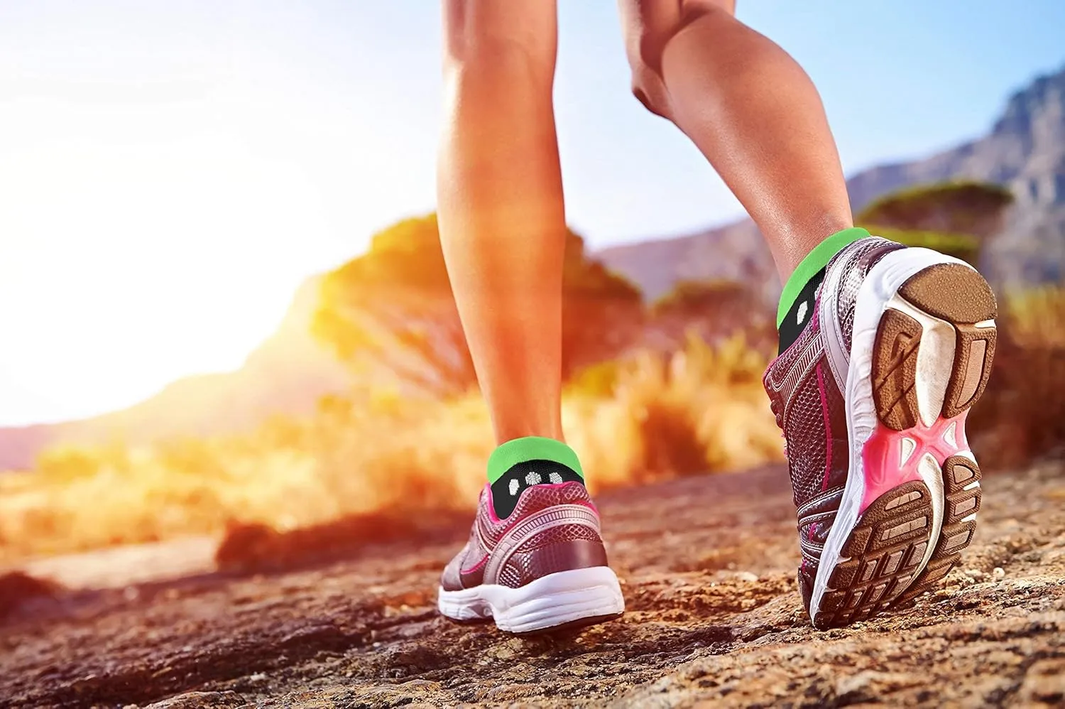 Low Cut Running Socks for Men & Women, 3 Pr Moisture Wicking Athletic Socks w/Anti Blister Tabs, Cushioned Padded Socks