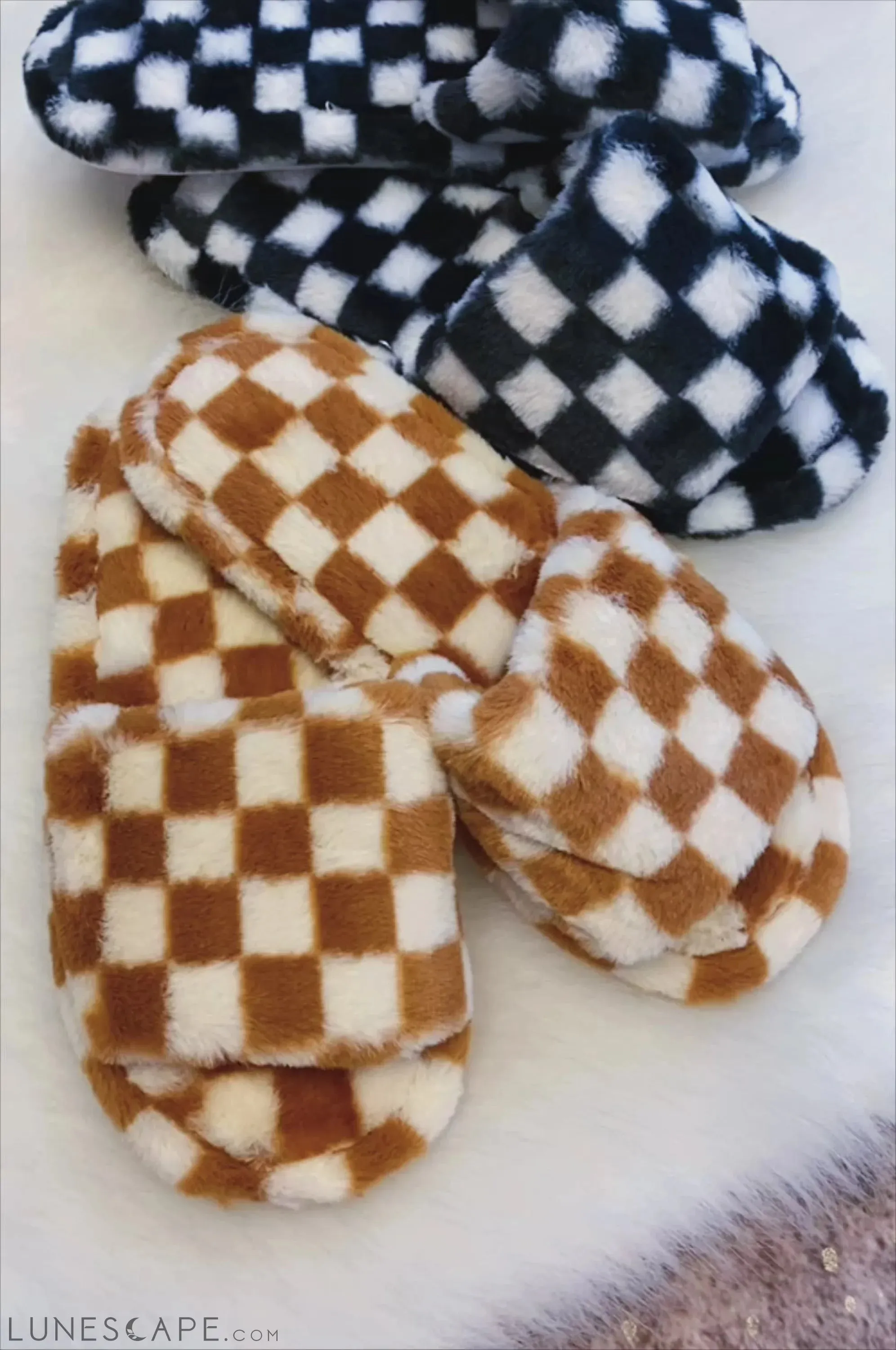 Luxe Lounge Checker Cozy Slippers