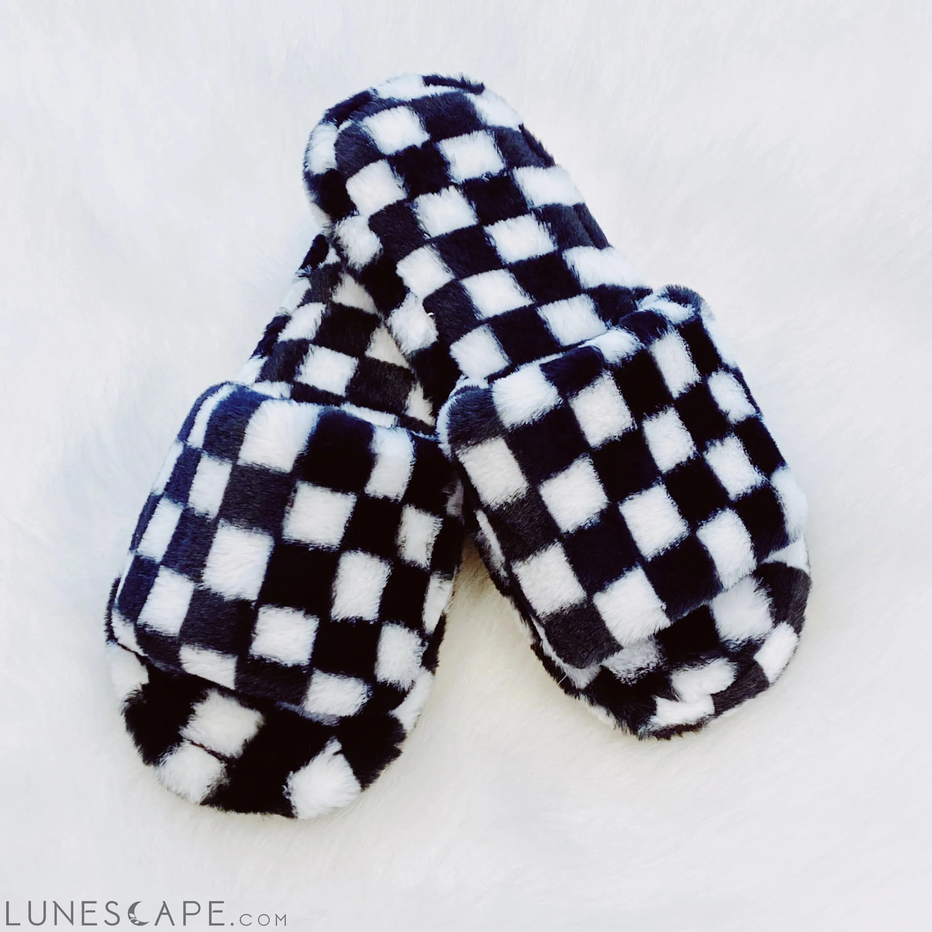 Luxe Lounge Checker Cozy Slippers