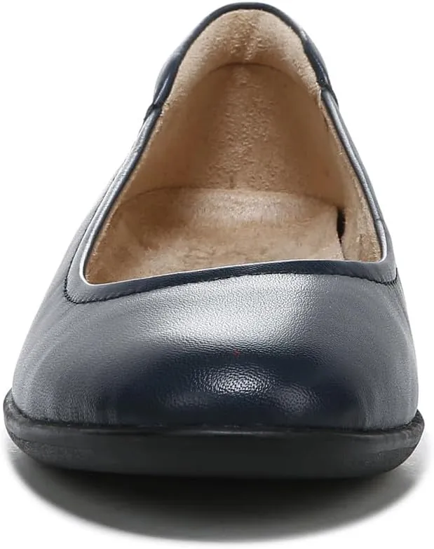 Naturalizer Women's Flexy Round Toe Ballet Flat
