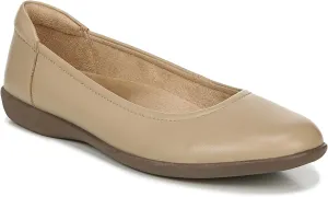 Naturalizer Women's Flexy Round Toe Ballet Flat