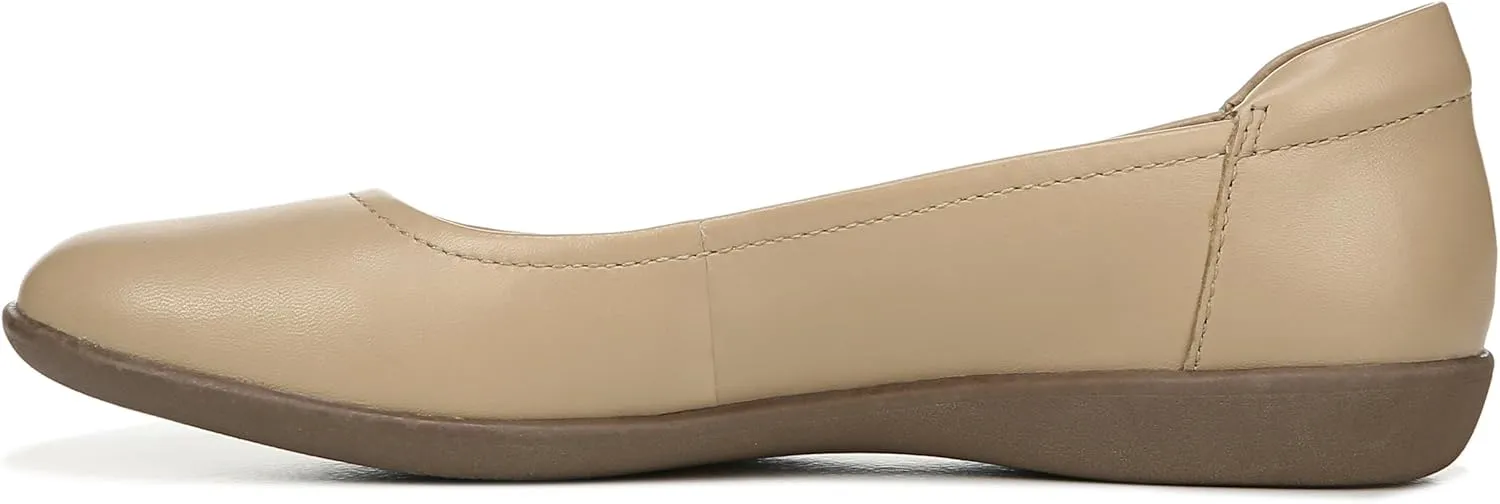 Naturalizer Women's Flexy Round Toe Ballet Flat