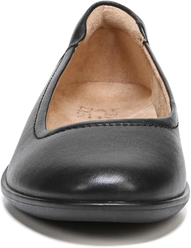 Naturalizer Women's Flexy Round Toe Ballet Flat