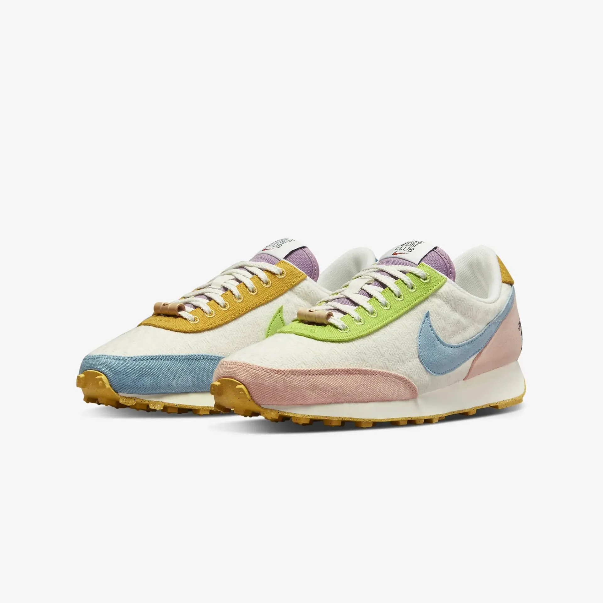Nike | DAYBREAK SE  { ARCTIC ORANGE / WORN BLUE