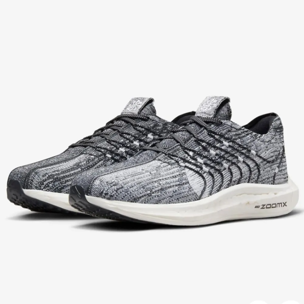 NIKE Men's Running Shoe
