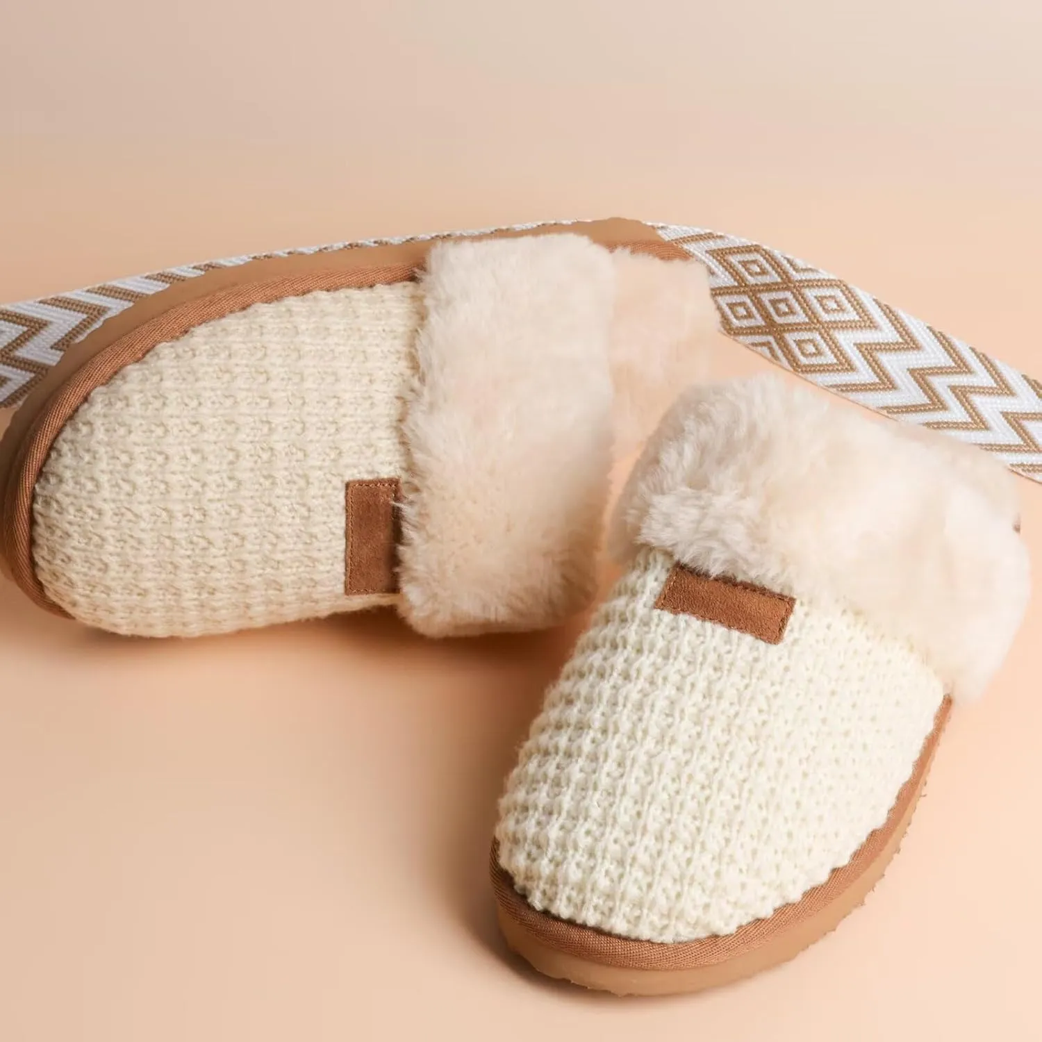 OOW Cozy Indoor Slippers for Women with Warm Fuzzy Slippers Women House Shoes