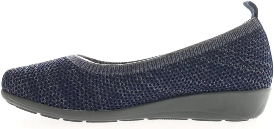 Propét Women's Yen Slip-On Shoe
