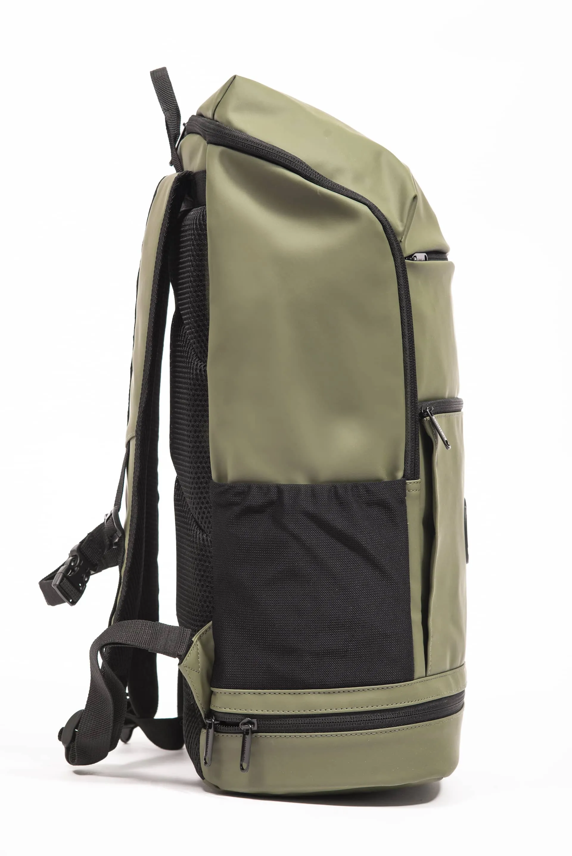 Roam 25L Carry-On Travel Backpack