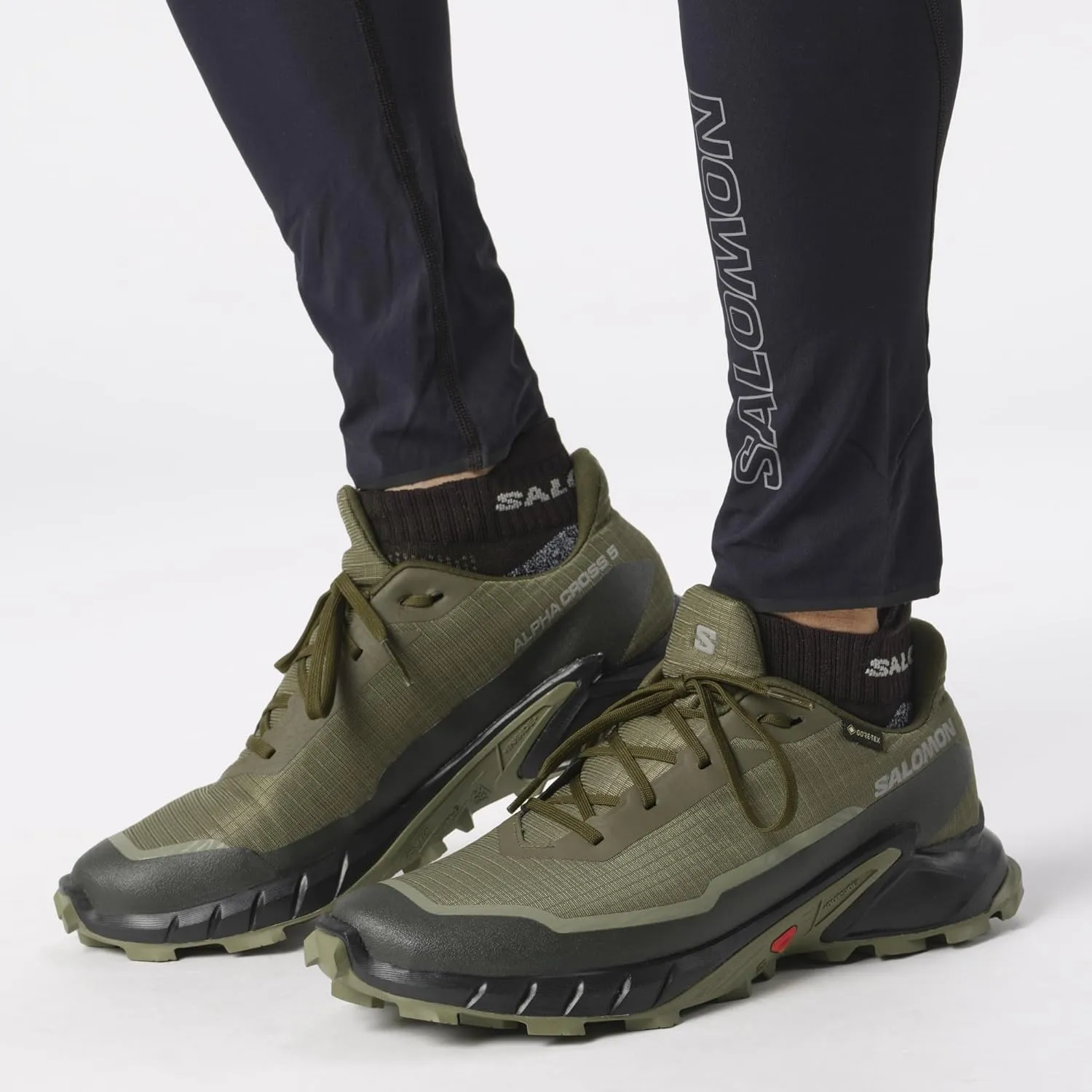 Salomon Men’s Alphacross 5 Gore-Tex, Waterproof Trail Running Shoes