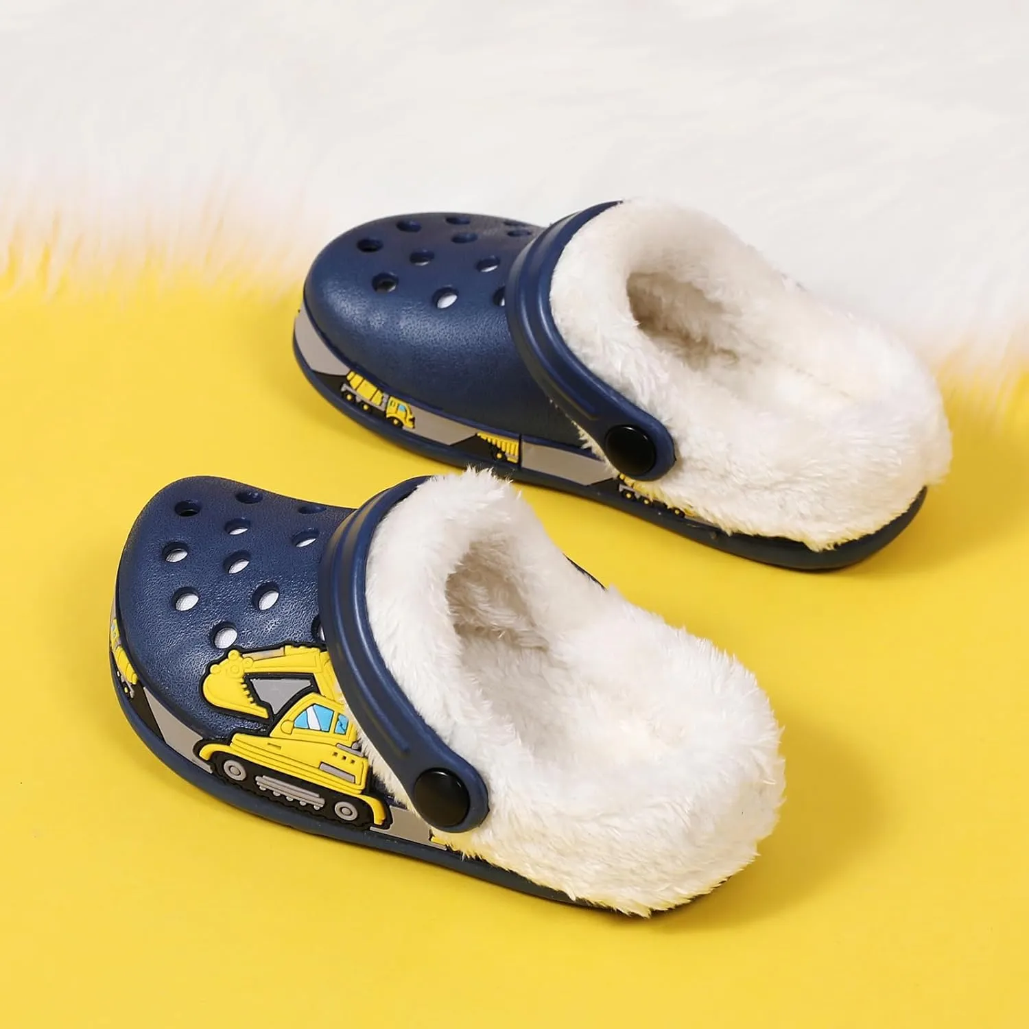 SECHRITE Kids Fur Lined Clogs Garden Shoes for Boys Girls Toddler Cartoon Sandals with Removable Fleece Lined Winter Warm Indoor Outdoor Home Slippers Non-Slip Sole