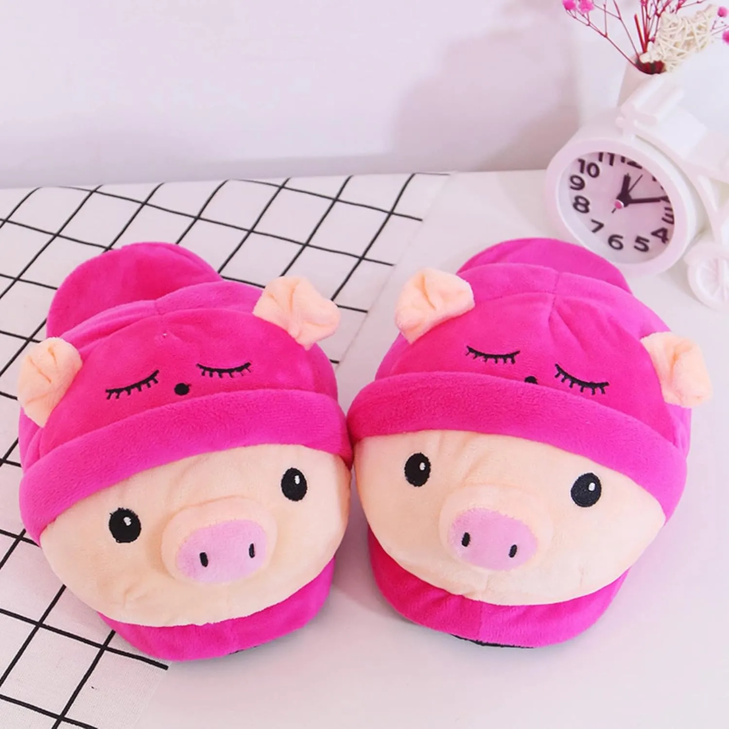 Sheep slippers Interesting animal shoes Warm keeping plush adult cartoon slippers for men and women at home