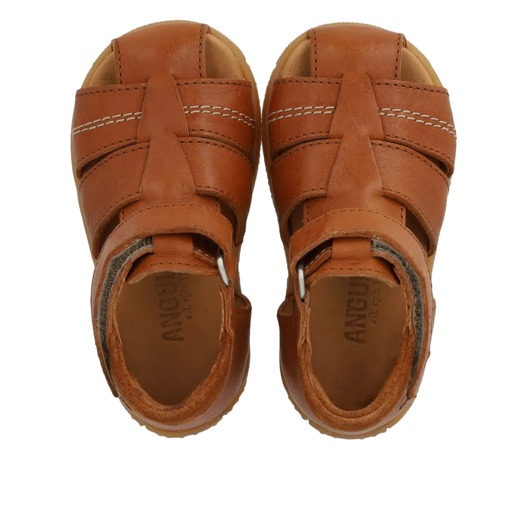 The child's first sandal with contrast stitching