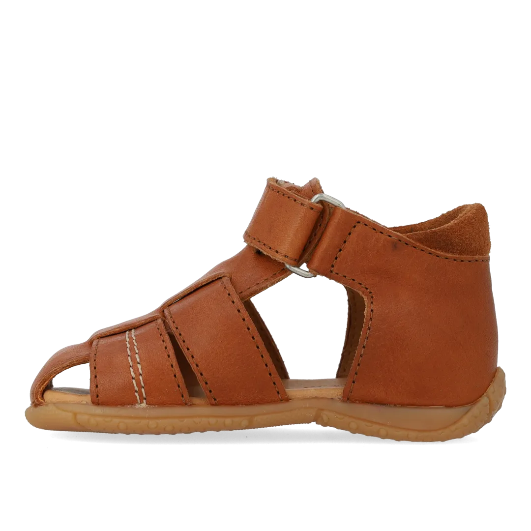 The child's first sandal with contrast stitching
