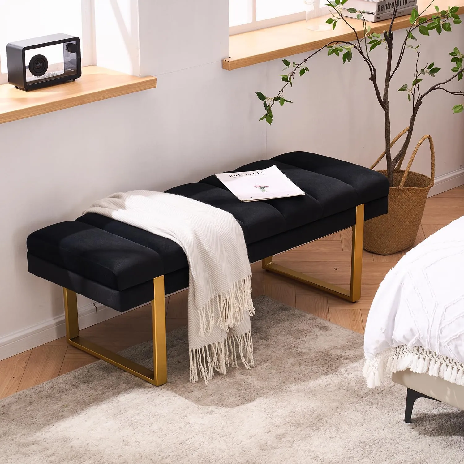 Velvet Ottoman Bedroom Bench, 46.5" Tufted Padded End of Bed Bench with Gold Legs, Upholstered Dining Table Bench Shoe Bench for Living Room Entryway Window (Black, 46" Wide)