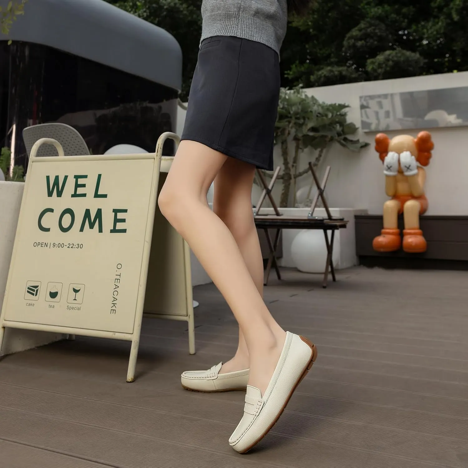 Women's Comfortable & Lightweight Leather Penny Loafers Slip-Ons Cute Business Casual Dress Shoes Work Office Flats Everyday Walking Shoes Driving Mocs for Women