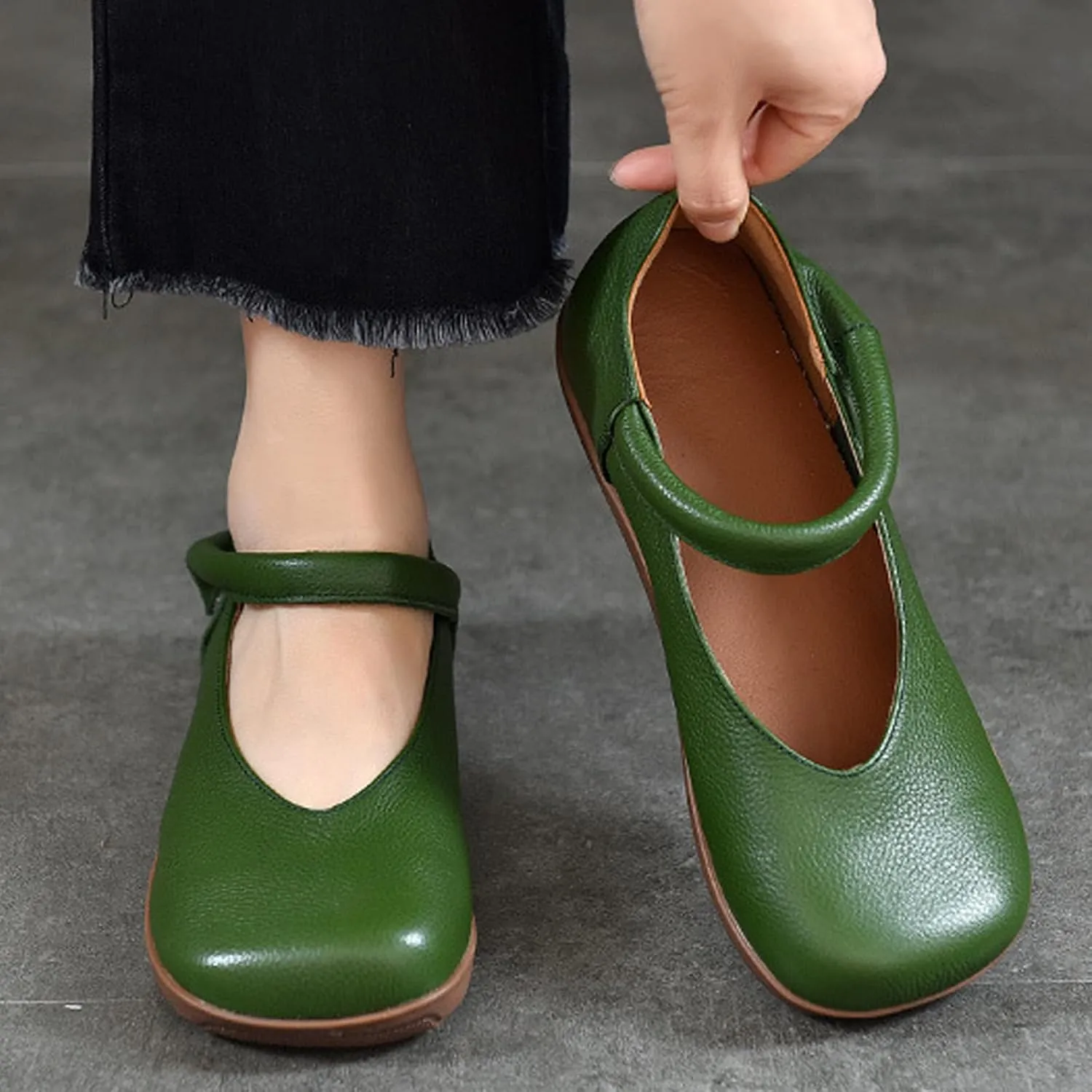 Women's Genuine Leather Square Wide Toe Retro Flat Mary Jane Flats with Hook and Loop Comfort Non-Slip Soft Sole Slip-On Casual Walking Mam Shoes Work Loafers