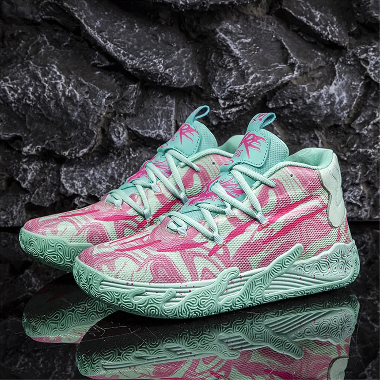 Womens Lightweight Lace Up High Top Fashion Basketball Shoes Soft Non-Slip Running Tennis Volleyball Sneakers Classic Sports Shoes