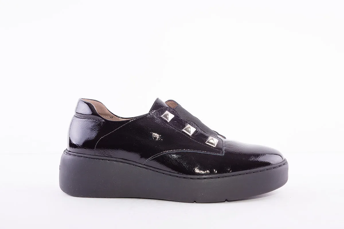 WONDERS - A-8334 SLIP-ON WEDGE SHOE - BLACK PATENT